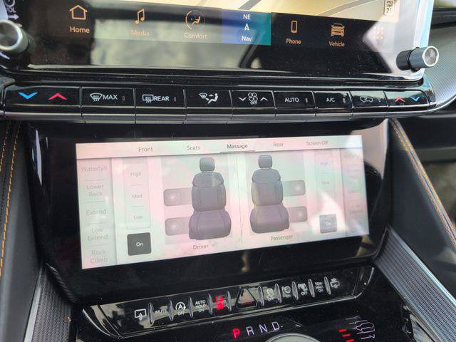 Certified 2023 Jeep Grand Wagoneer Series III w/ Rear Seat Video Group 1 AWD/4WD image 15
