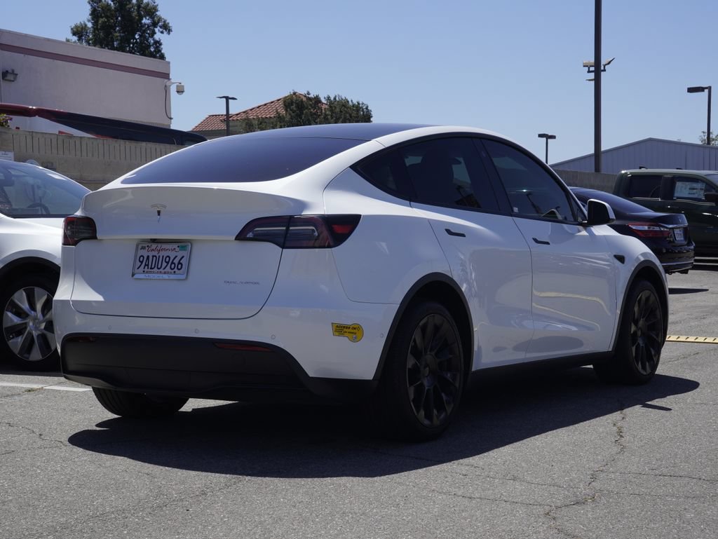 Used 2022 Tesla Model Y Long Range AWD/4WD image 4