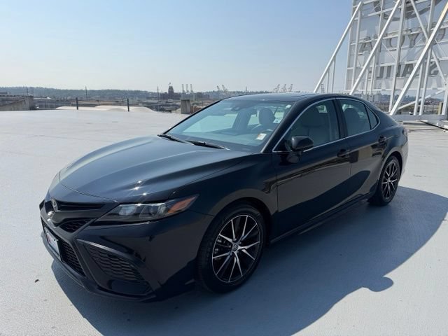 Certified 2023 Toyota Camry SE w/ Cold Weather Package AWD/4WD image 11