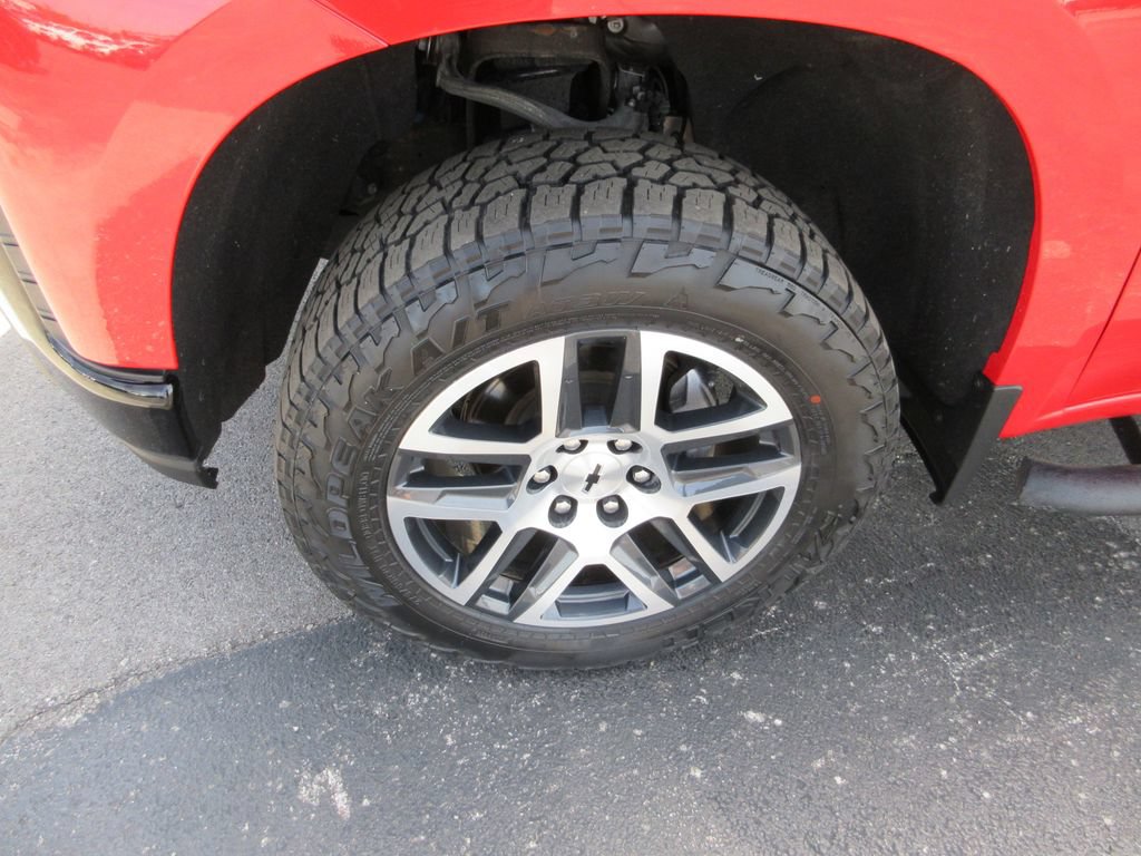Certified 2019 Chevrolet Silverado 1500 LT Trail Boss AWD/4WD image 17