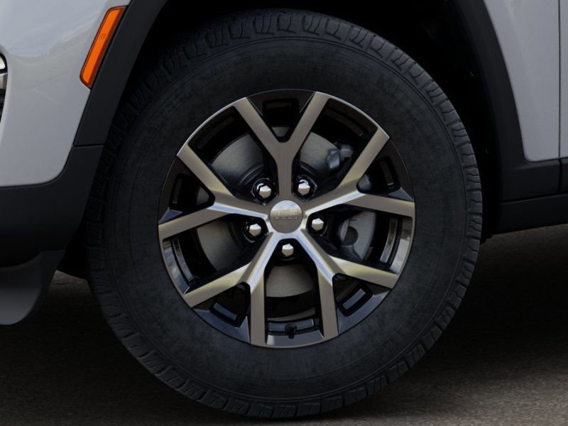 New 2025 Jeep Grand Cherokee Limited image 8