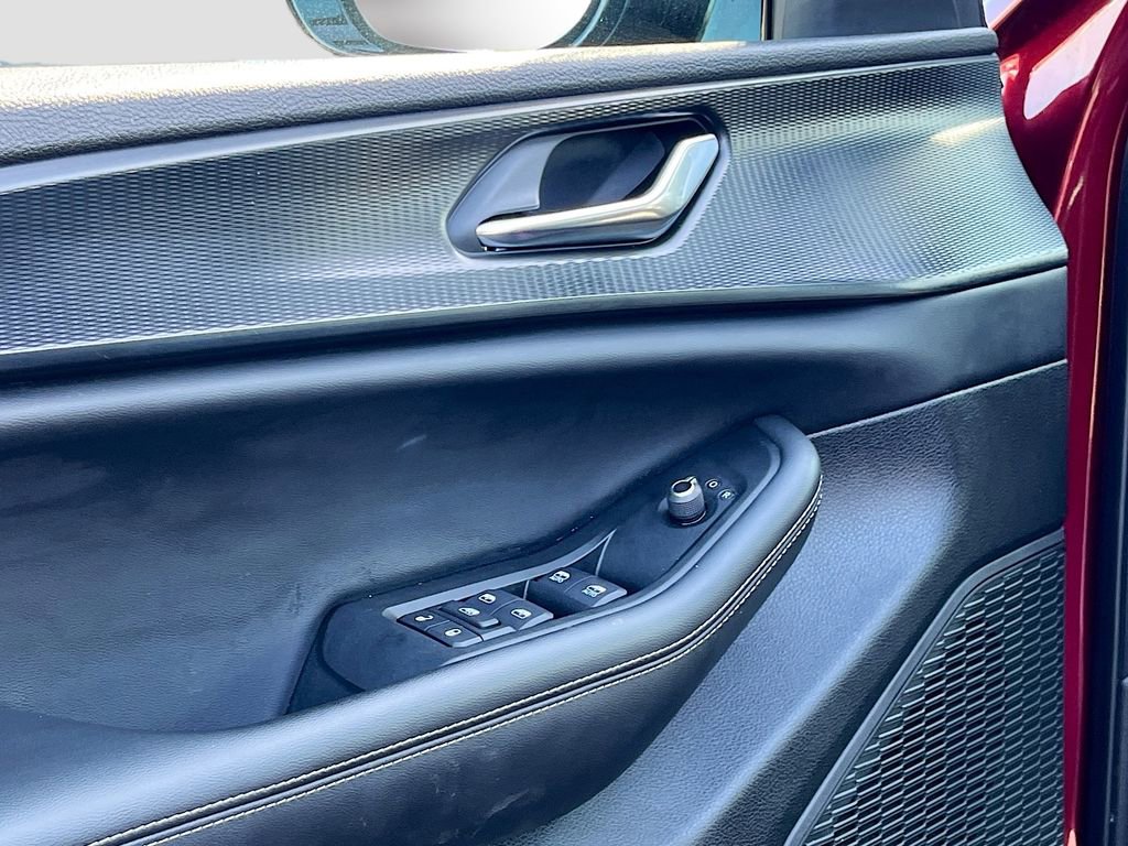 Certified 2025 Jeep Grand Cherokee Altitude image 17