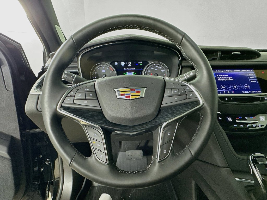 New 2026 Cadillac XT5 Premium Luxury w/ LPO, Floor Liner Package AWD/4WD image 11