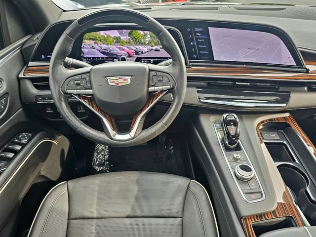 Used 2023 Cadillac Escalade ESV Premium Luxury w/ Performance Package AWD/4WD image 28