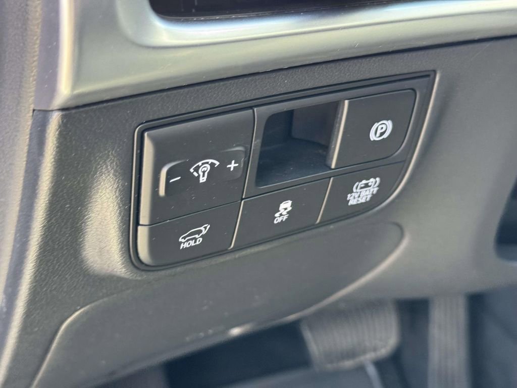 Certified 2025 Hyundai Tucson SEL AWD/4WD image 18