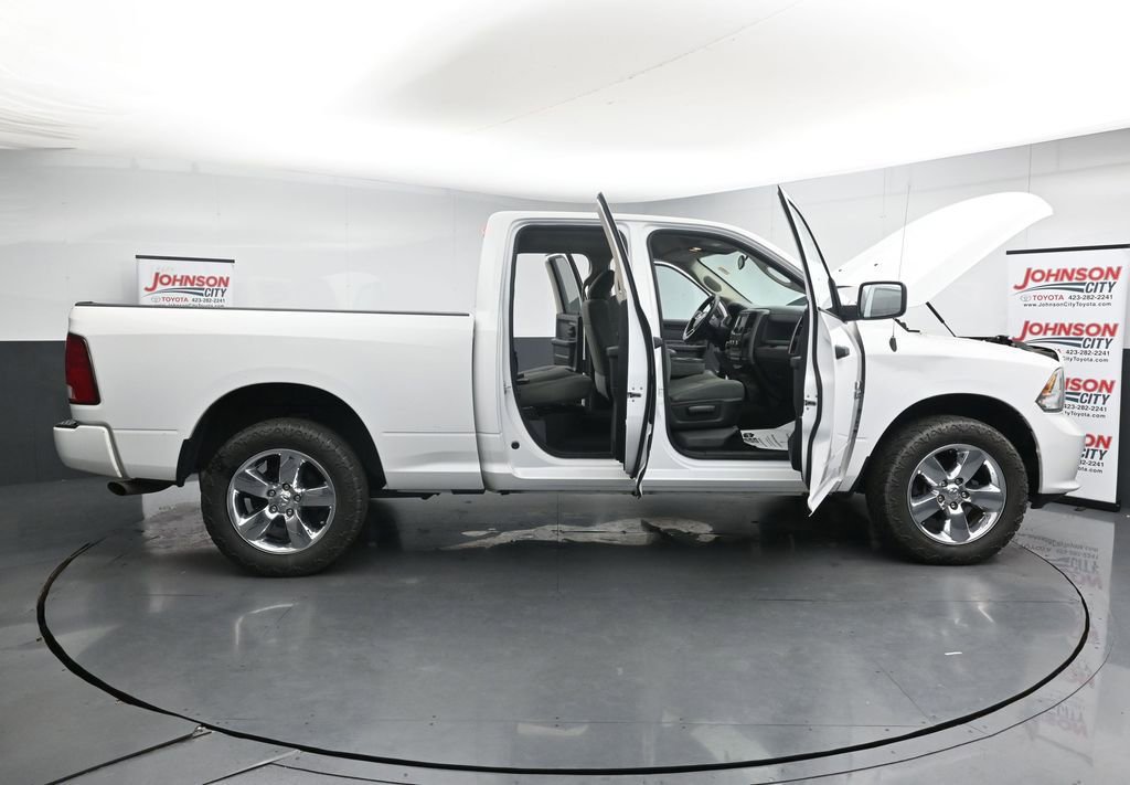 Used 2018 RAM 1500 Express w/ Express Value Package AWD/4WD image 41