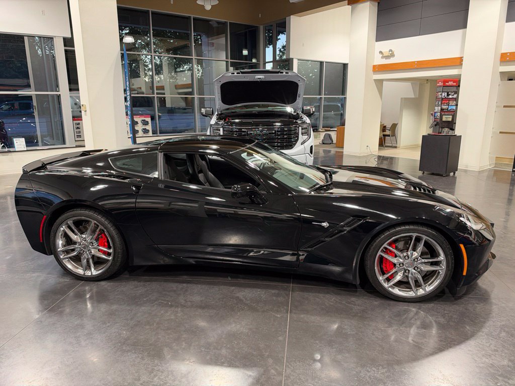 Used 2016 Chevrolet Corvette Stingray Coupe w/ 3LT Preferred Equipment Group RWD image 17