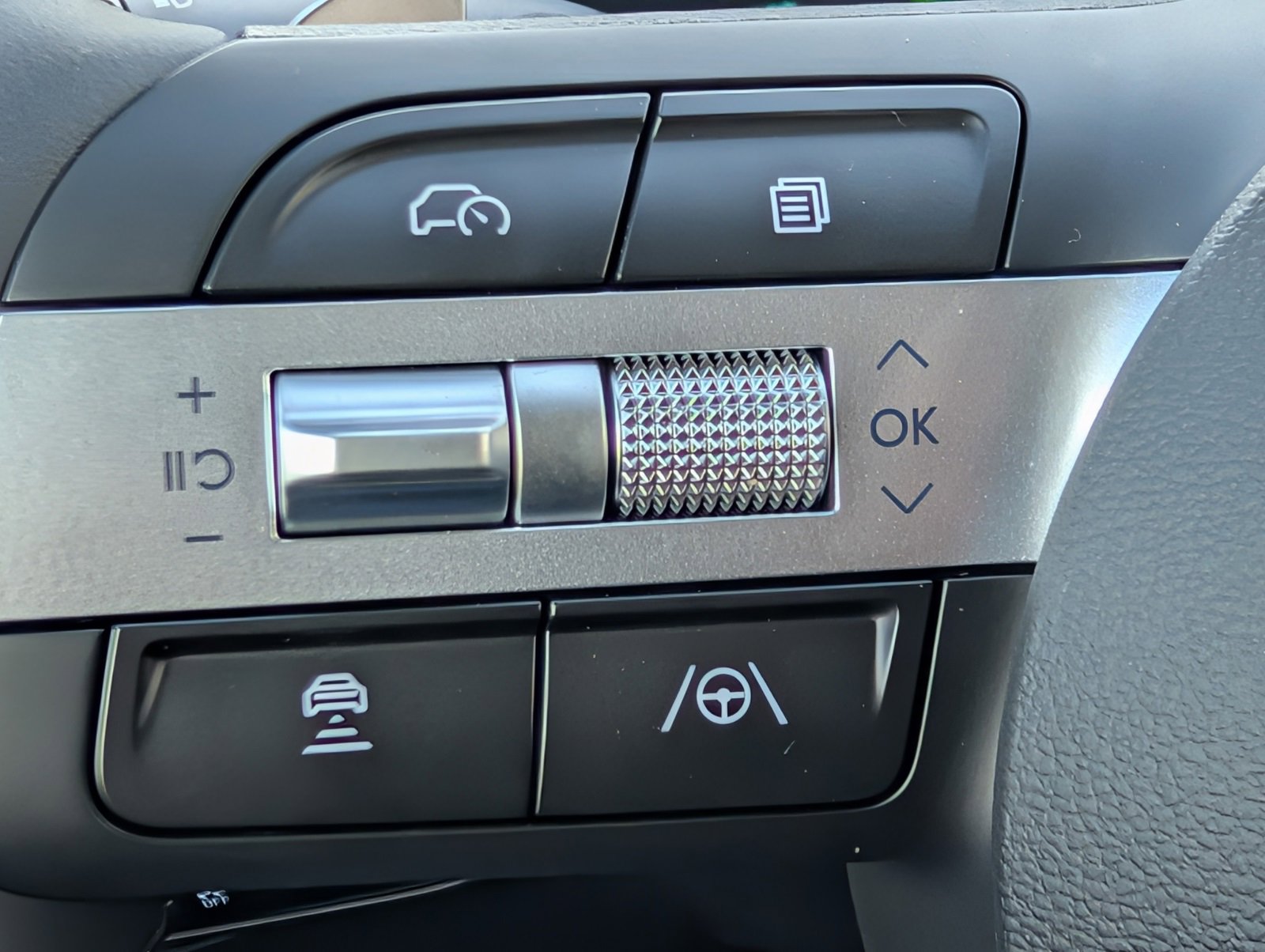 New 2026 Hyundai Tucson Limited image 15