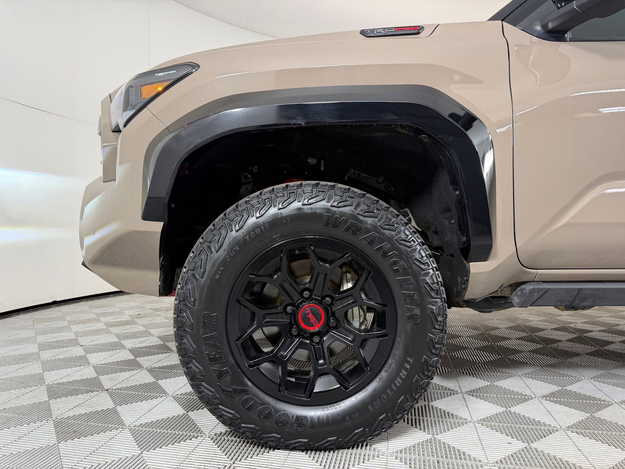 Used 2025 Toyota Tacoma TRD Pro AWD/4WD image 10