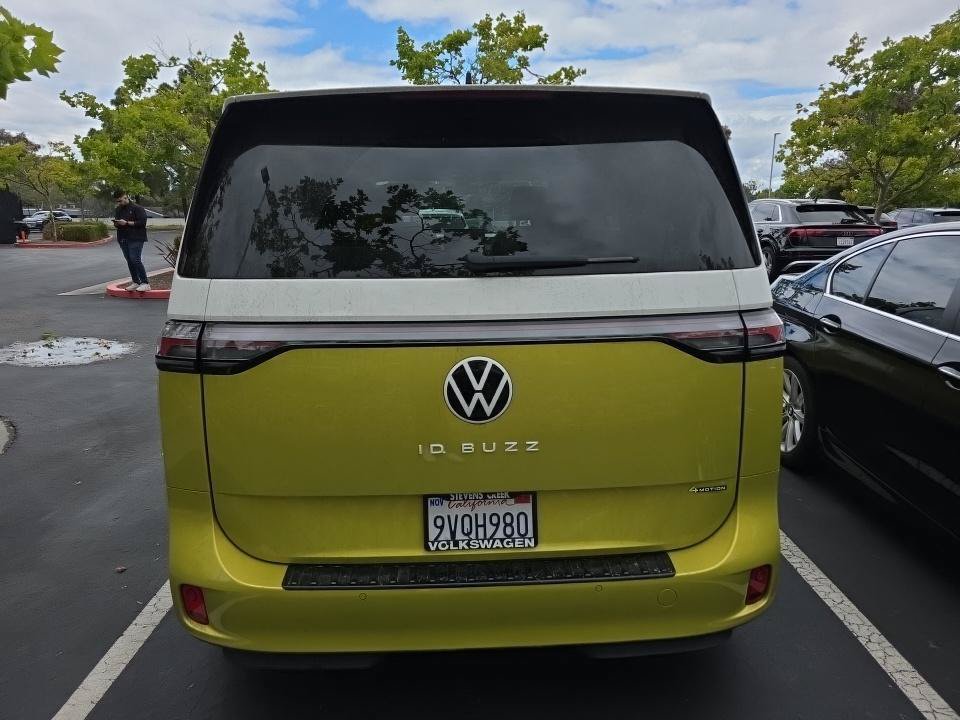 Certified 2025 Volkswagen ID. Buzz Pro S Plus AWD/4WD image 8