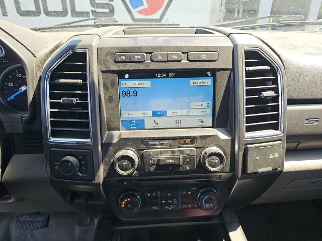 Used 2017 Ford F350 XLT w/ XLT Premium Package AWD/4WD image 12