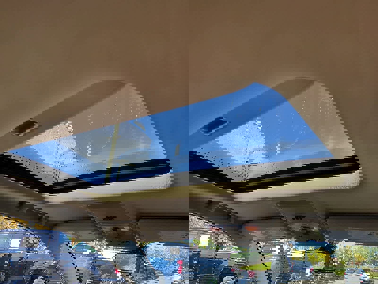 Used 2009 Saturn Vue XE w/ Premium Trim Package image 22