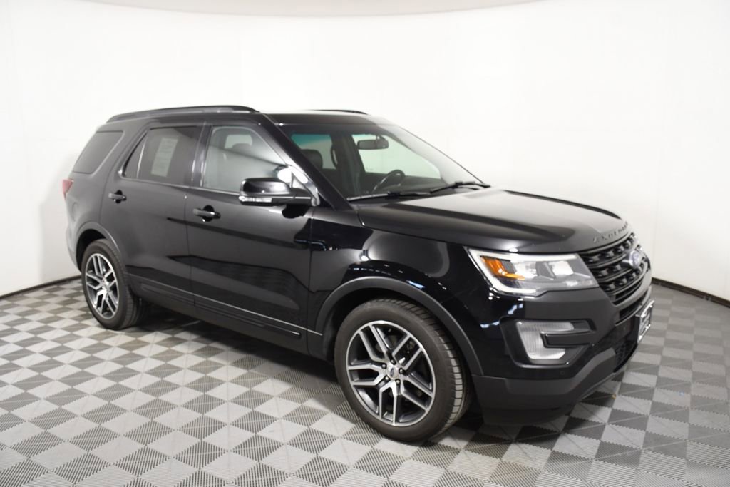 Used 2017 Ford Explorer Sport w/ Equipment Group 401A AWD/4WD image 8