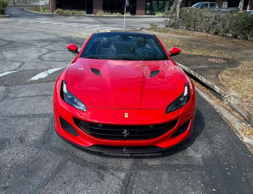 Used 2019 Ferrari Portofino RWD image 5