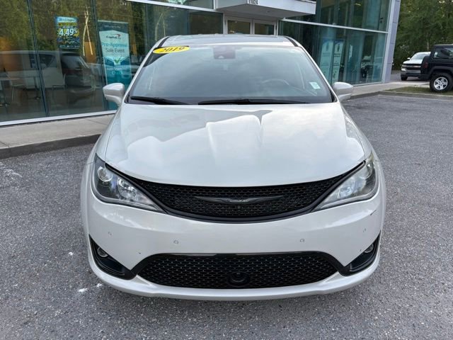 Used 2019 Chrysler Pacifica Touring Plus FWD image 8
