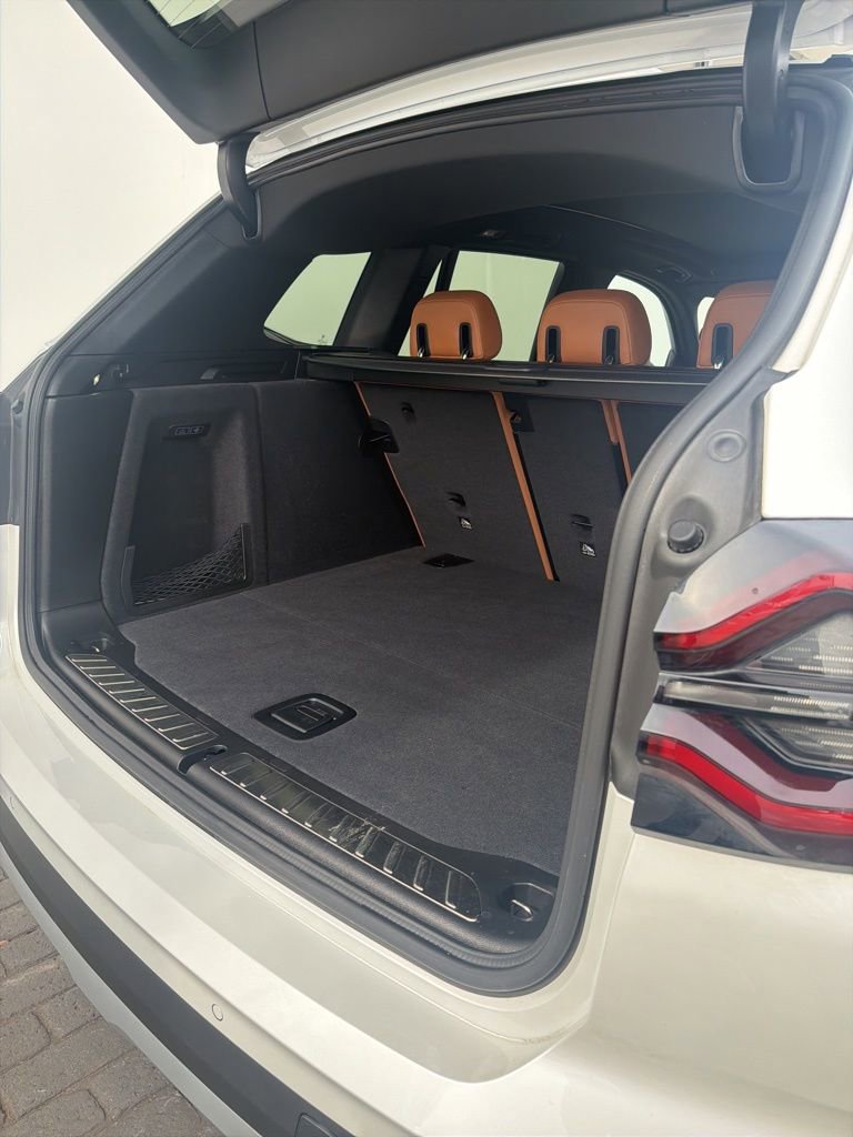 Used 2024 BMW X3 xDrive30i w/ Premium Package w/ZPA image 11