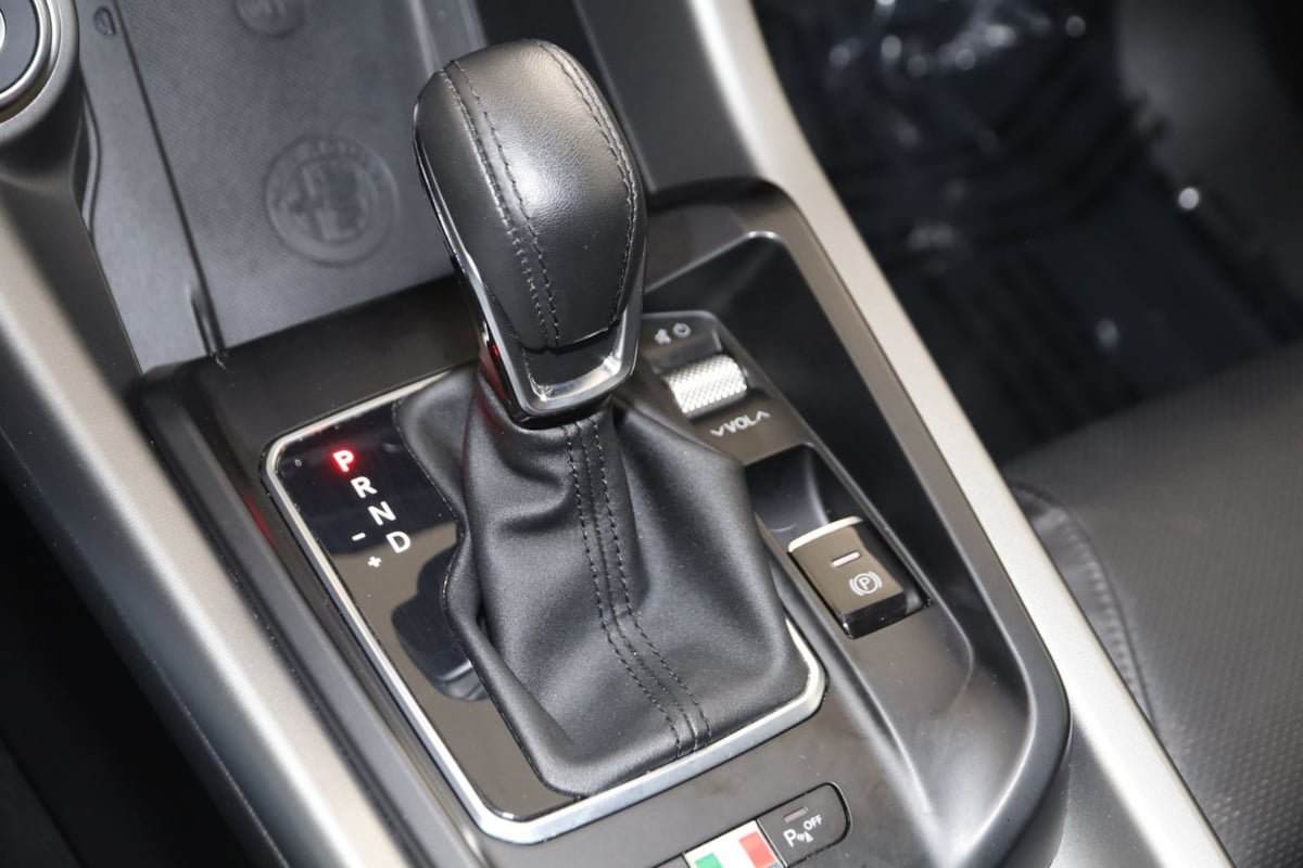 Used 2024 Alfa Romeo Tonale Veloce AWD/4WD image 7