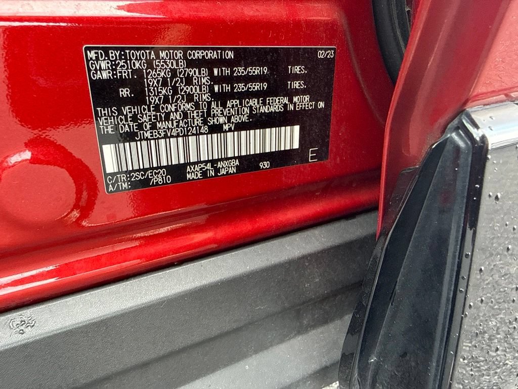 Used 2023 Toyota RAV4 XSE AWD/4WD image 8