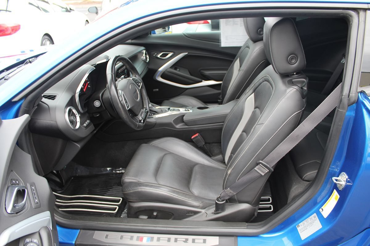 Used 2017 Chevrolet Camaro LT RWD image 19