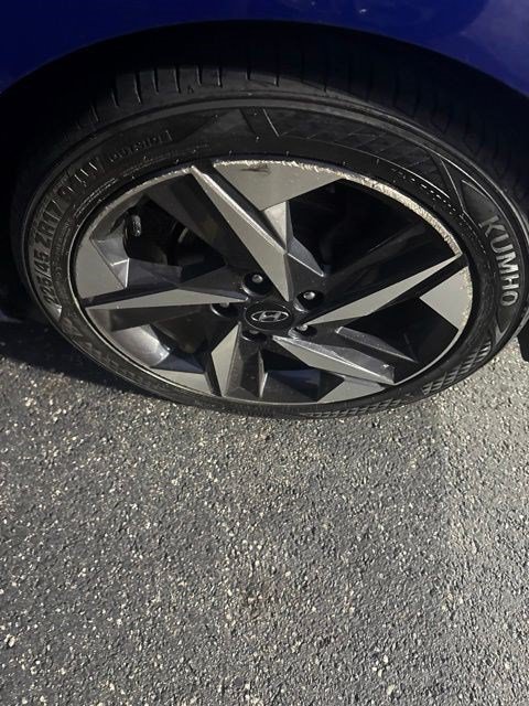 Used 2022 Hyundai Elantra SEL w/ Convenience + Premium Package FWD image 16