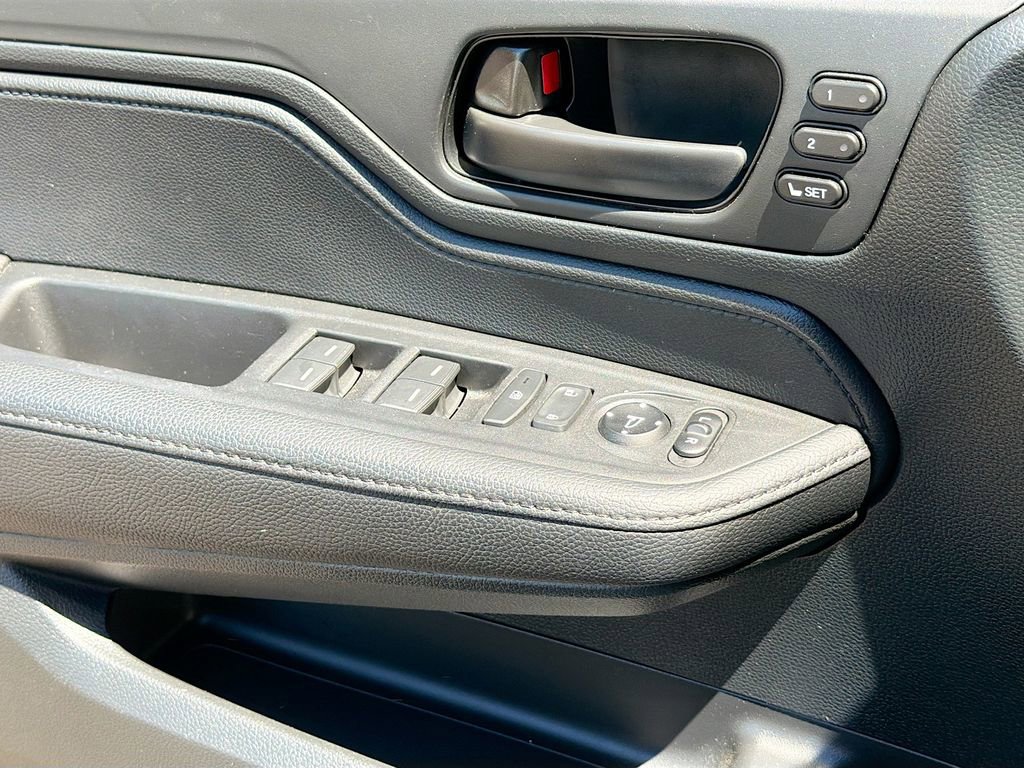Used 2023 Honda Odyssey Sport image 21