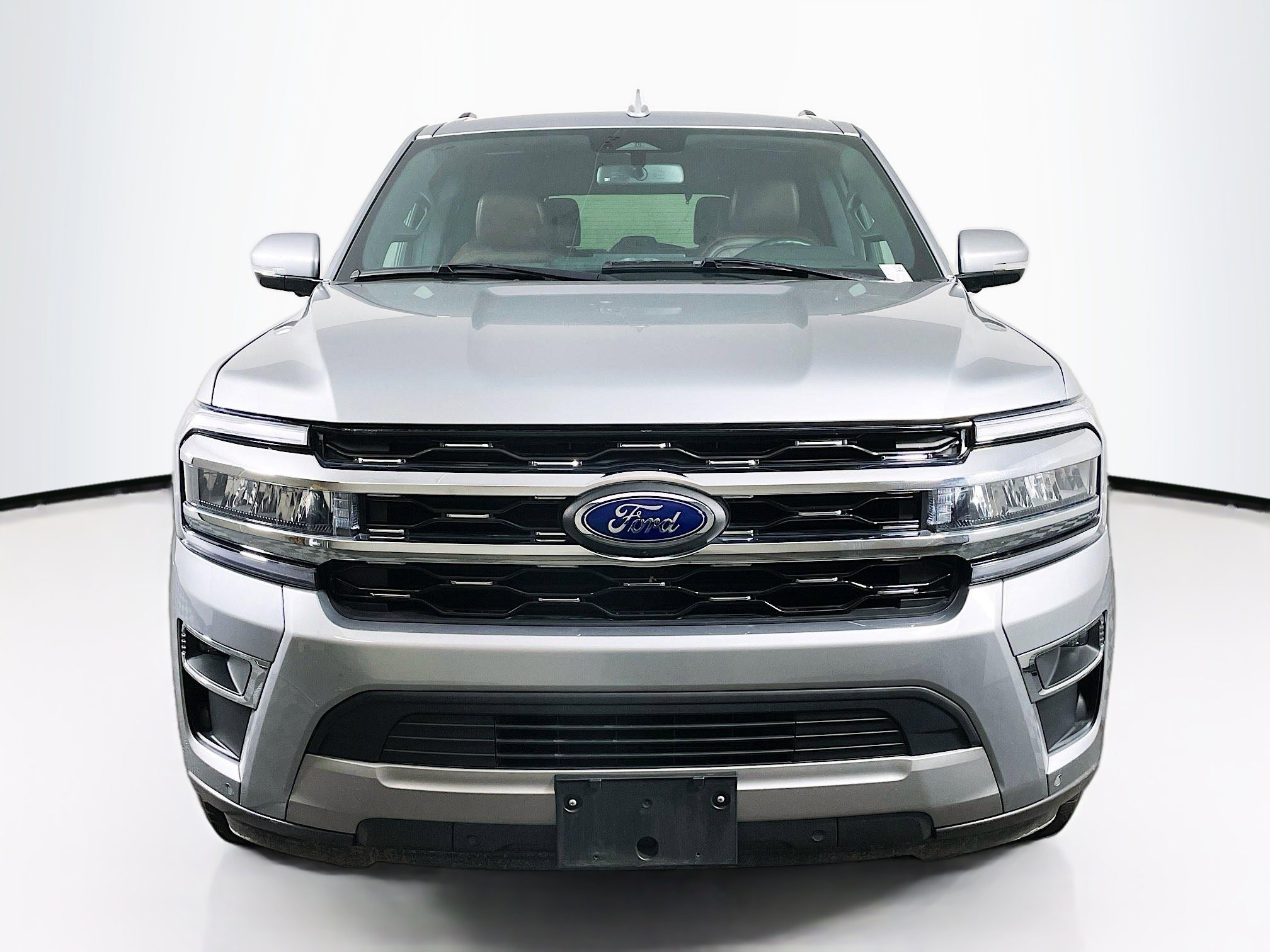 Used 2024 Ford Expedition Limited image 2