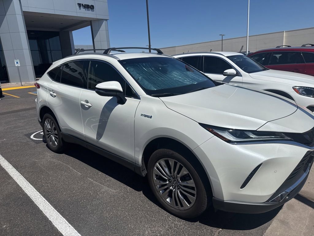 Used 2021 Toyota Venza Limited AWD/4WD image 3