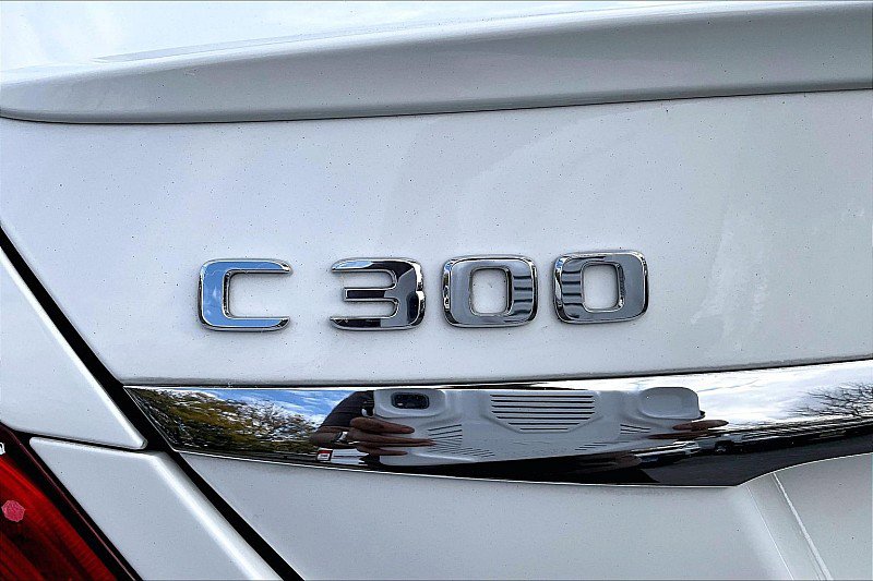 Used 2018 Mercedes-Benz C 300 Sedan w/ Premium Package image 30