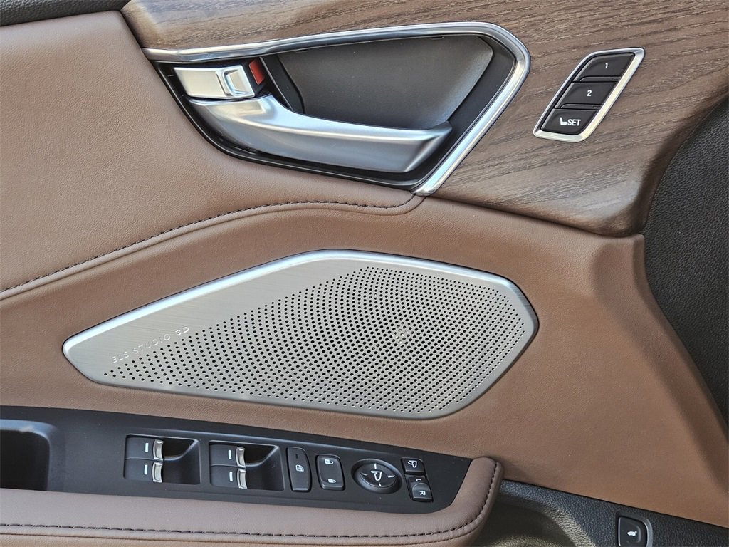 Used 2025 Acura RDX SH-AWD w/ Advance Package image 23