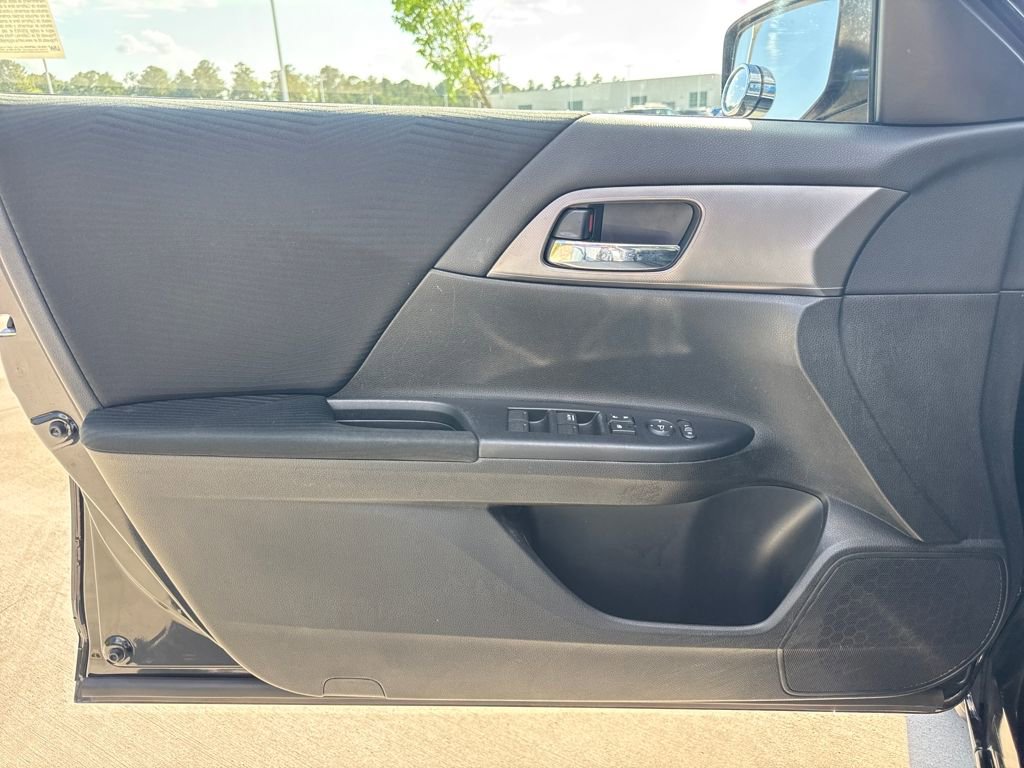 Used 2014 Honda Accord LX image 14