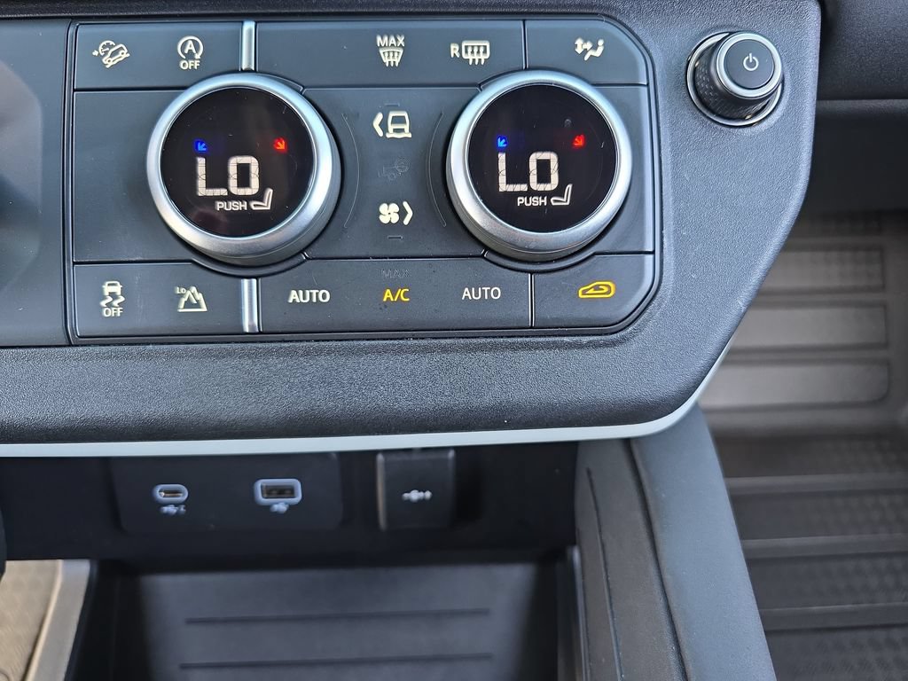 Used 2024 Land Rover Defender 110 S AWD/4WD image 23