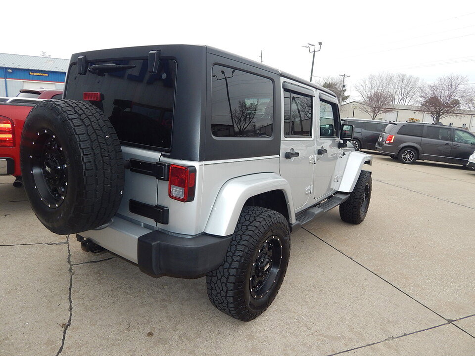 Used 2012 Jeep Wrangler Unlimited Sahara w/ Connectivity Group image 4