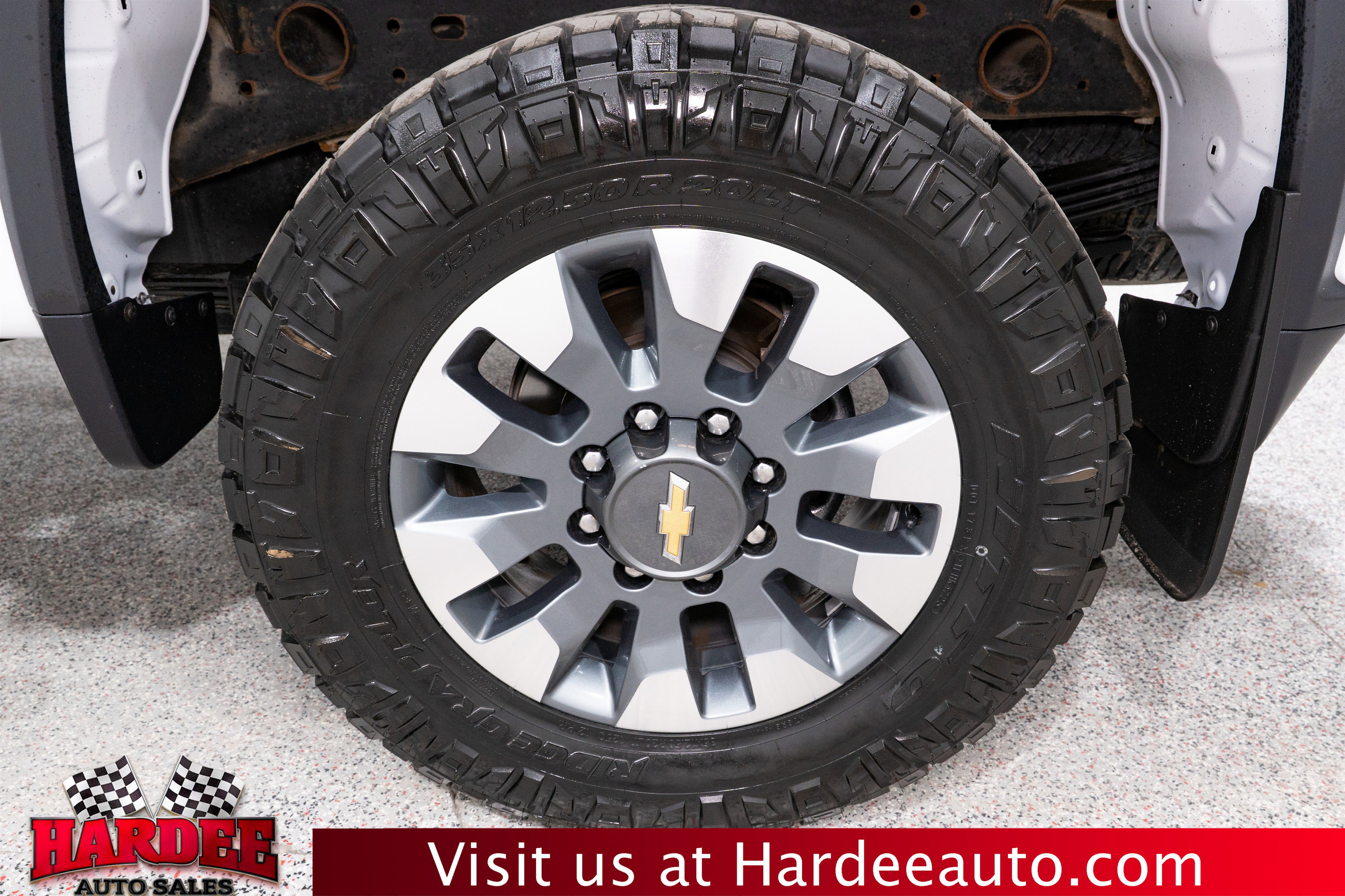 Used 2025 Chevrolet Silverado 2500 Custom w/ Custom Value Package AWD/4WD image 10