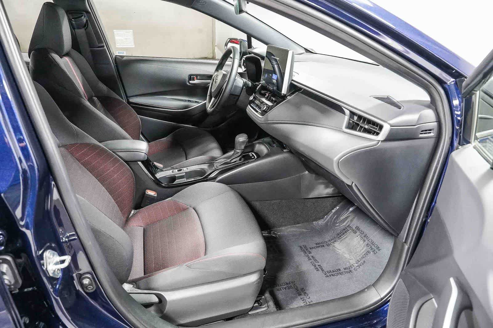 Certified 2025 Toyota Corolla SE w/ SE Premium Package FWD image 17
