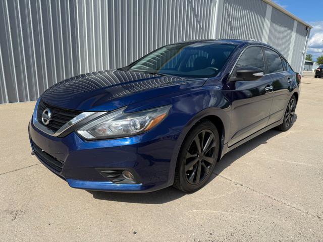 Used 2018 Nissan Altima 2.5 SR FWD image 2