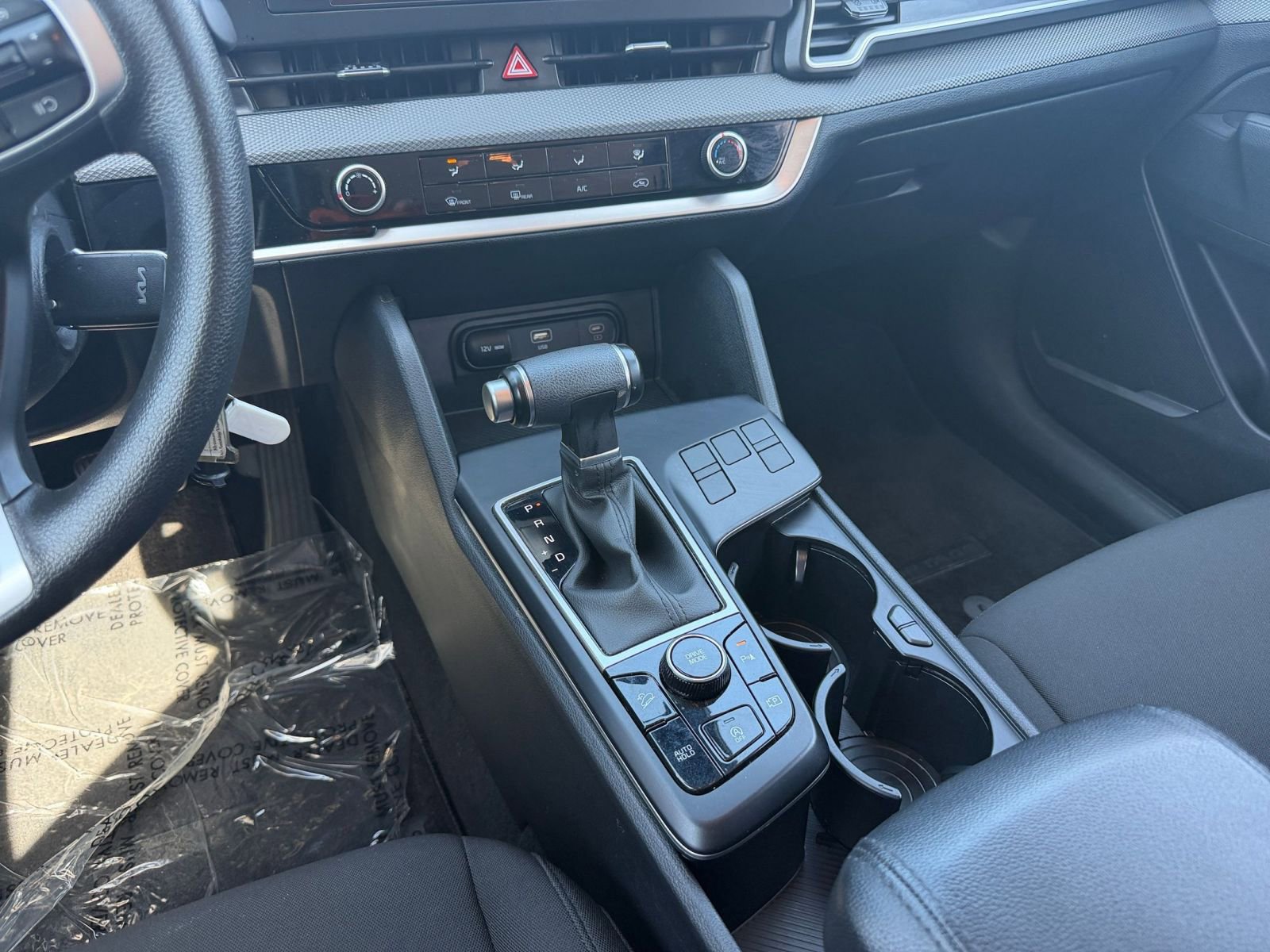 Used 2025 Kia Sportage LX image 36