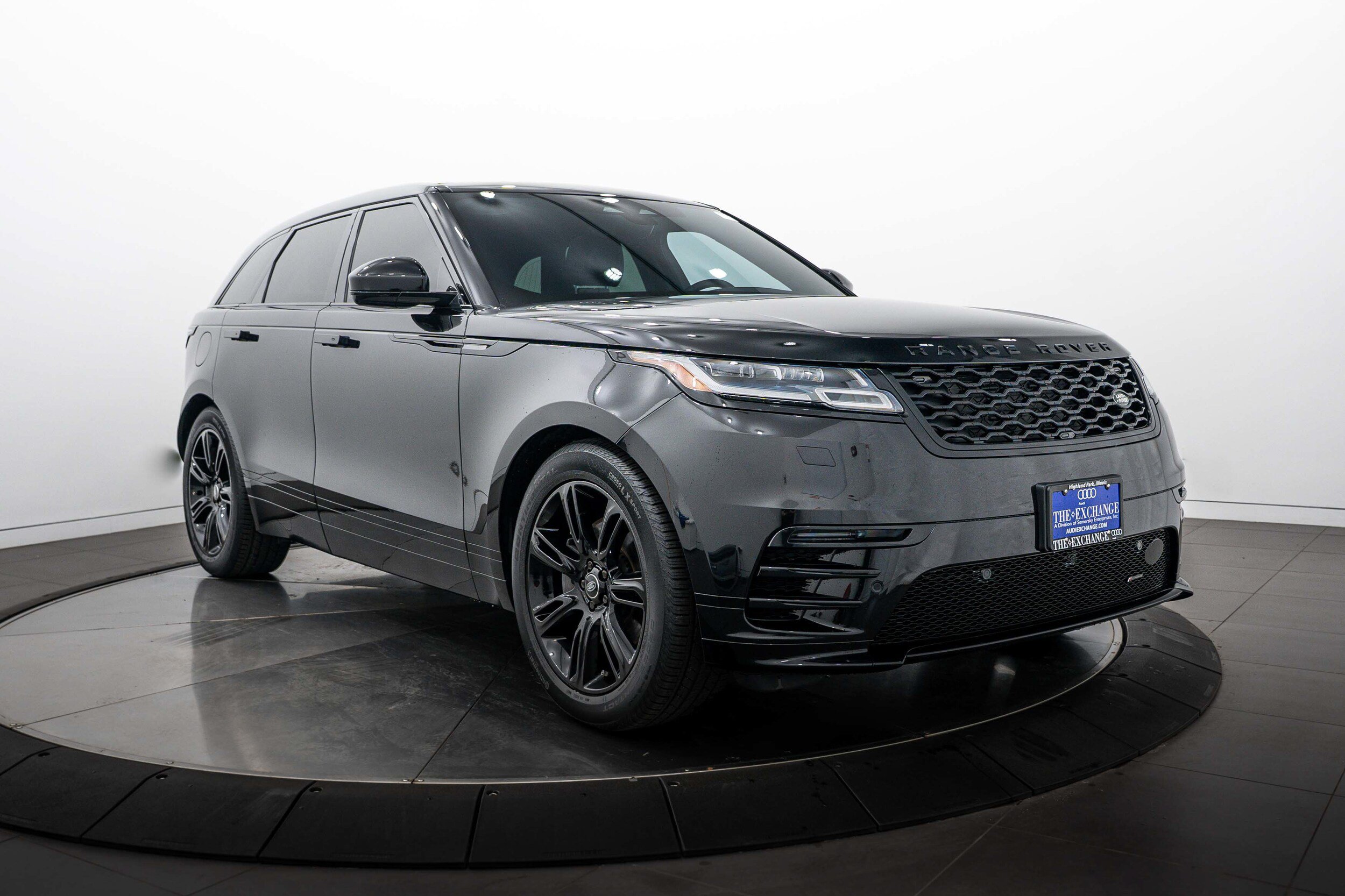 Used 2023 Land Rover Range Rover Velar R-Dynamic S AWD/4WD image 2