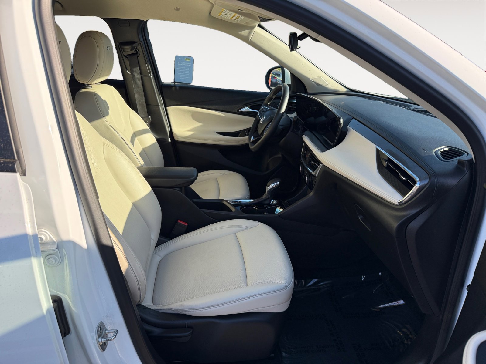 Used 2024 Buick Encore GX Sport Touring image 19