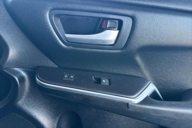 Certified 2016 Toyota Camry SE image 18