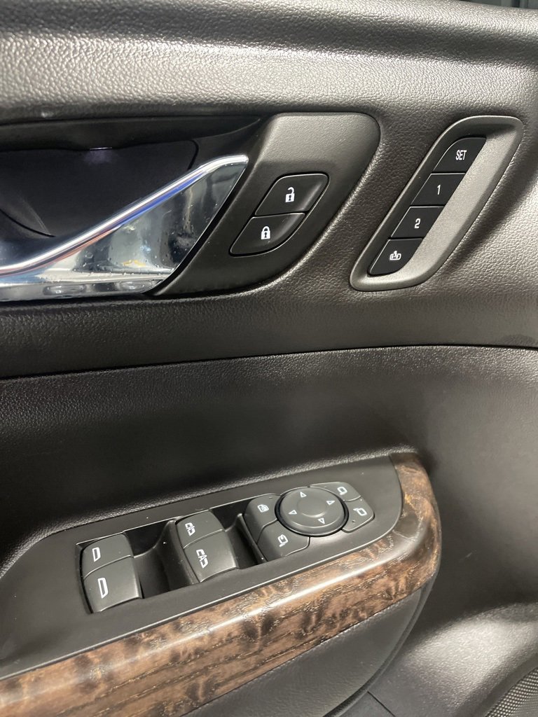 Used 2023 GMC Acadia Denali image 16