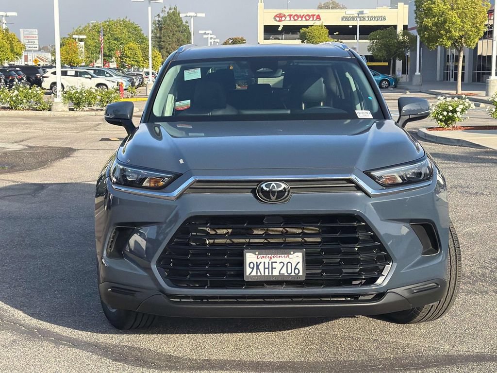 Certified 2024 Toyota Grand Highlander FWD image 2