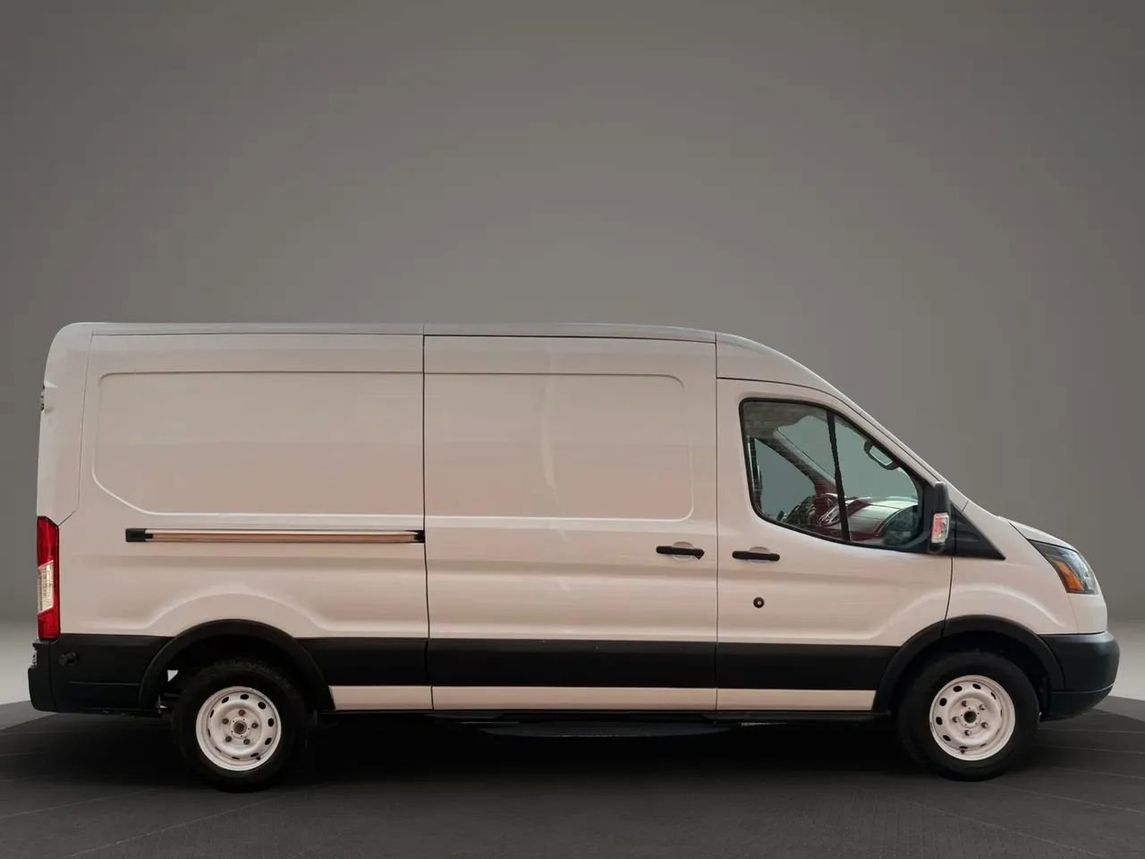 Used 2019 Ford Transit 150 148 Medium Roof image 4