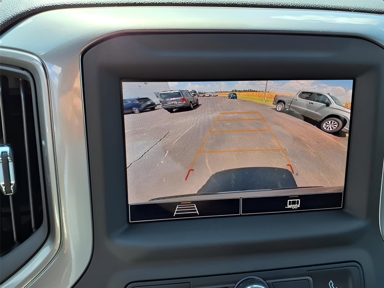 New 2026 Chevrolet Silverado 1500 Custom w/ LPO, Dark Essentials Package image 25