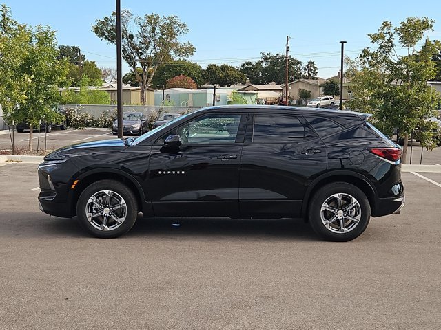 Used 2026 Chevrolet Blazer LT FWD image 9