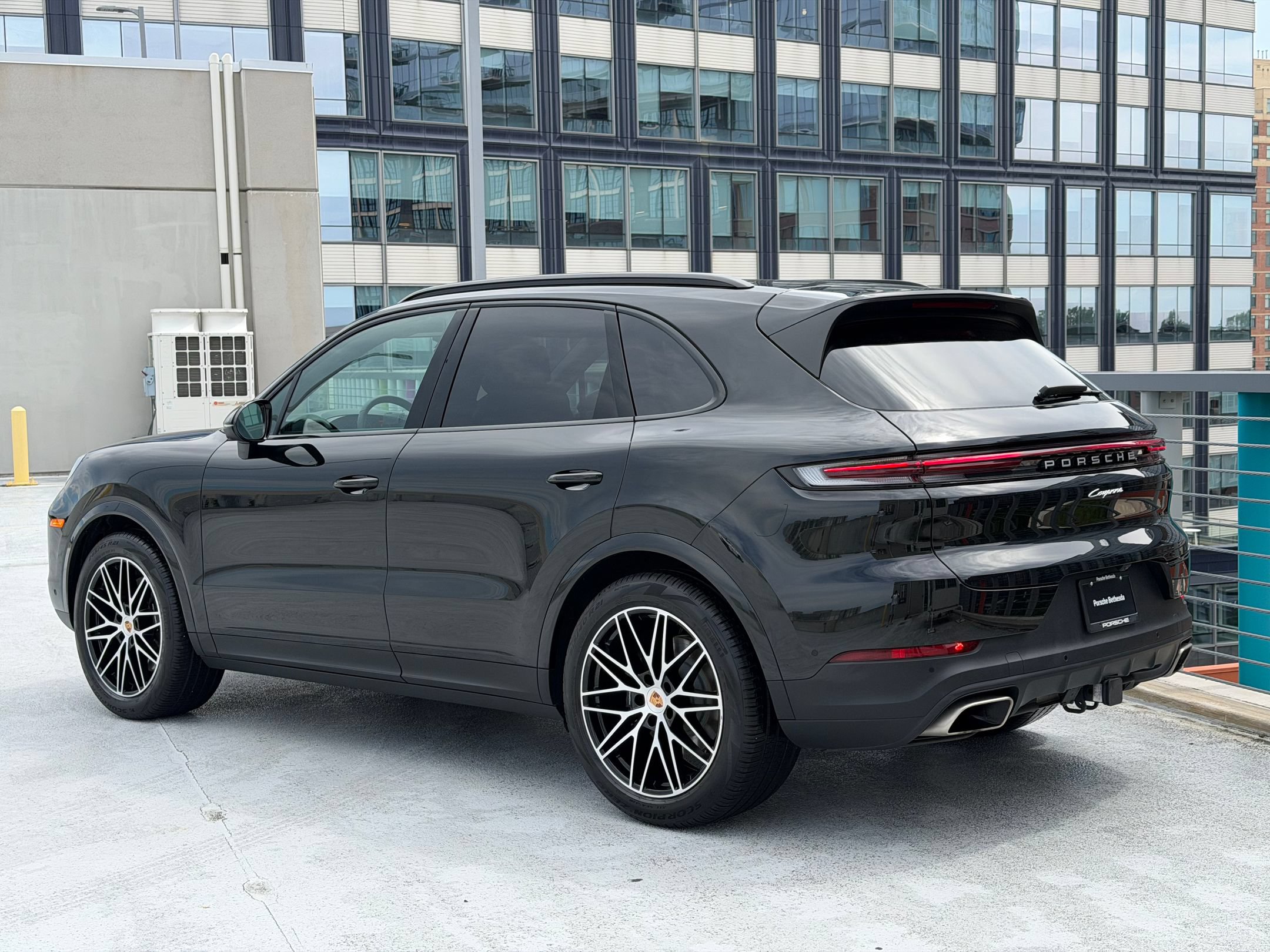 Certified 2026 Porsche Cayenne AWD/4WD image 3