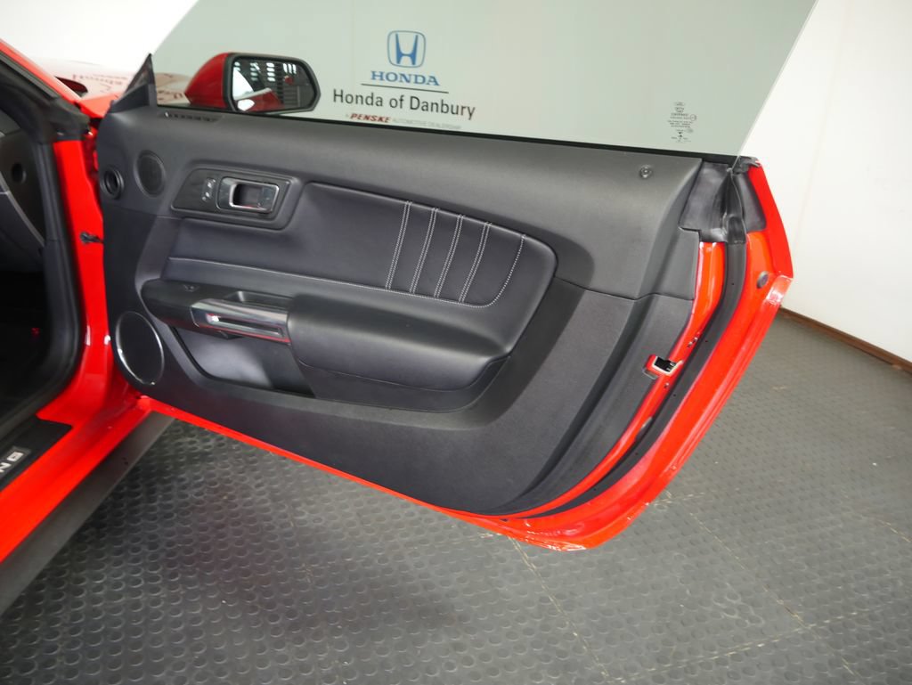 Used 2020 Ford Mustang GT Premium RWD image 5