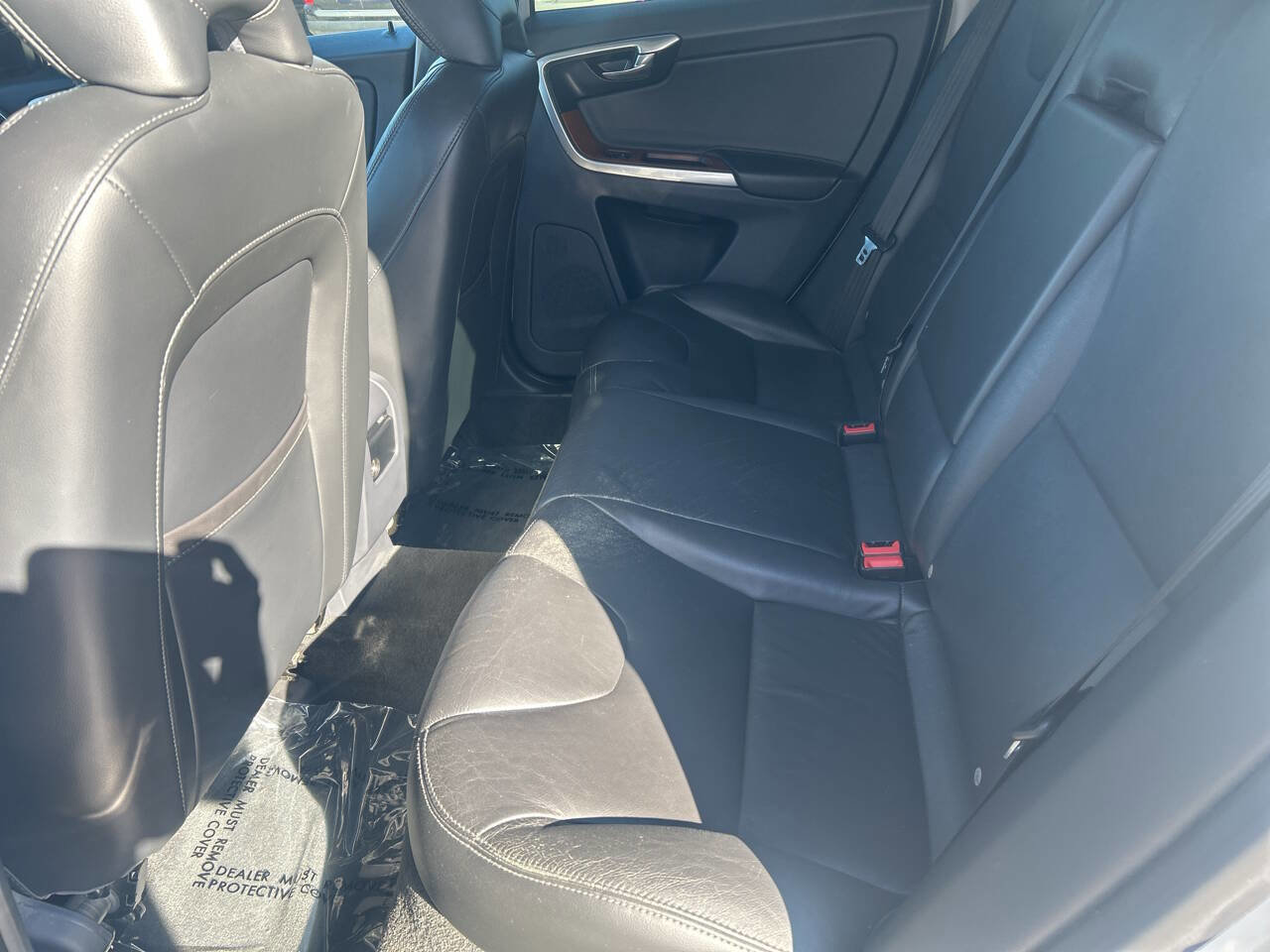 Used 2017 Volvo XC60 T5 Inscription w/ Advanced Package image 16