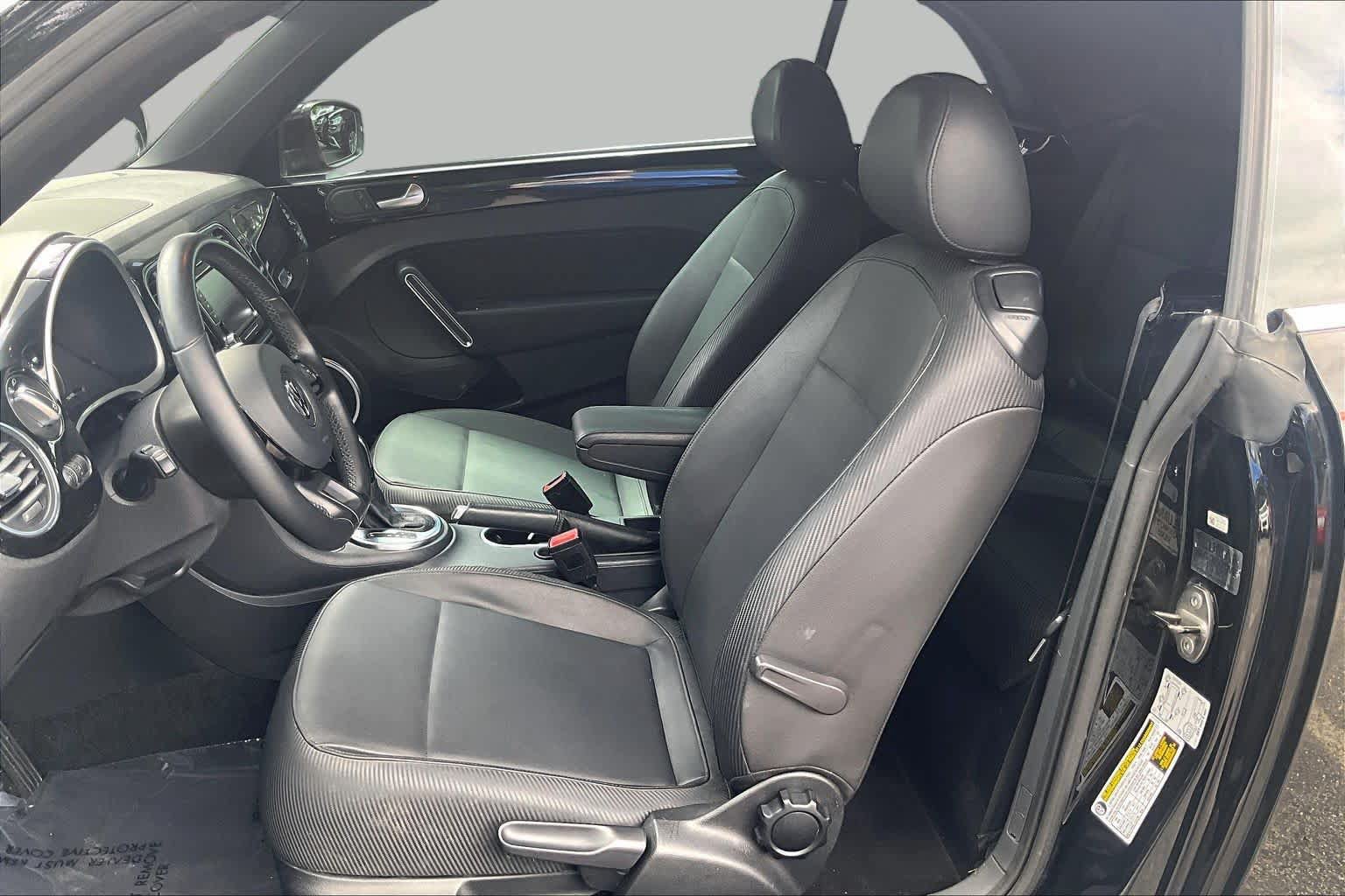 Used 2013 Volkswagen Beetle 2.5 FWD image 8