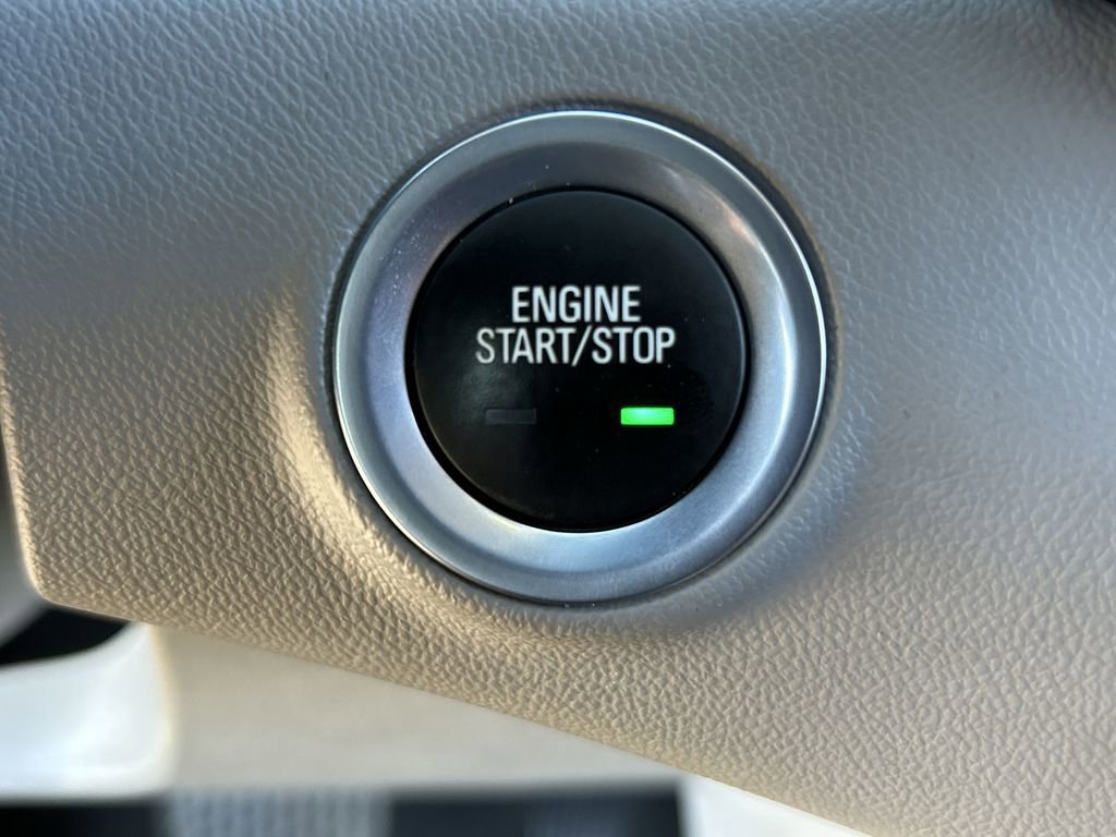 Used 2023 GMC Terrain SLE image 17