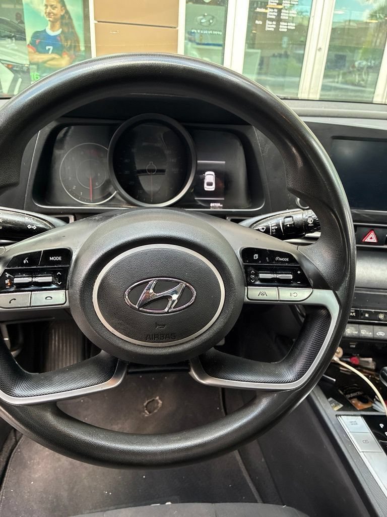 Used 2021 Hyundai Elantra SEL FWD image 7